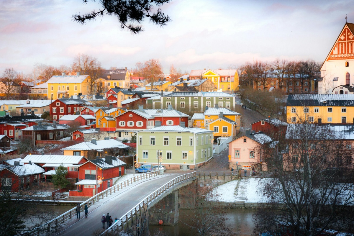 Snapchat: Nuorten Aikuisten Tavoittaminen Suomessa