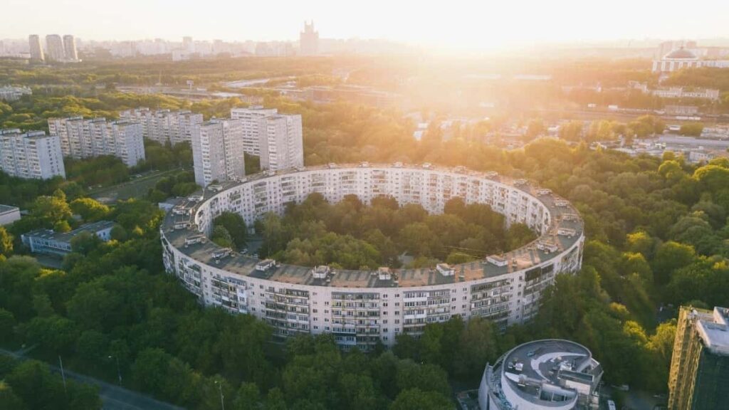 Kaytannon opas suomalaisille sisallontuottajille: miten etsia ja sitouttaa Azerbaidzanin brandeja Taobaossa, hyodyntaa Taobao-livestreameja ja rakentaa tehokkaita CTA:ita myynnin kasvattamiseksi.