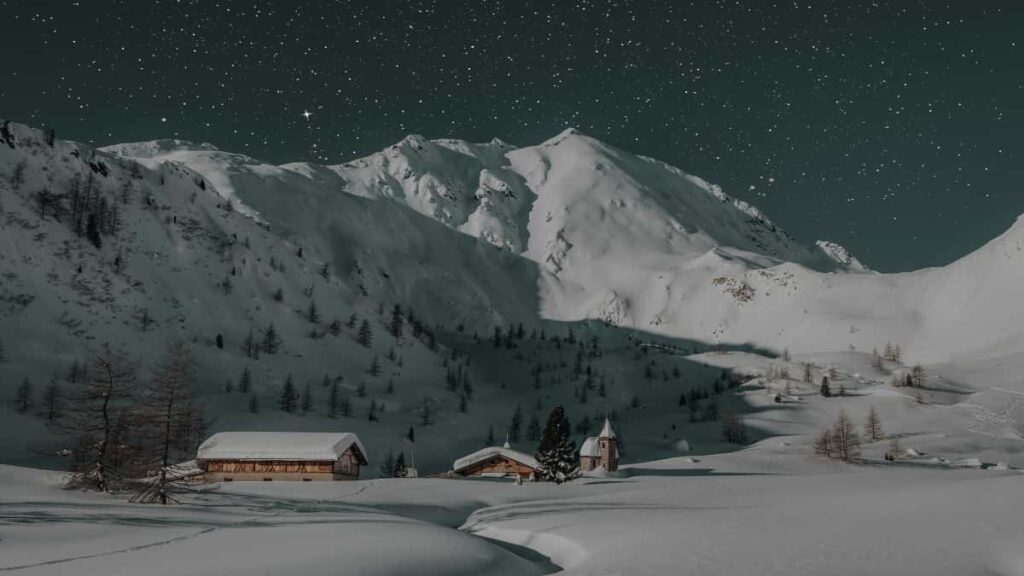 Konkretti opas suomalaissisallontuottajalle: miten loytaa ja lahestya tunisialaisia brandeja KakaoTalkissa GRWM-videoita varten kaytannon viestipohjat, kulttuuritarpit ja kampanjaideat.