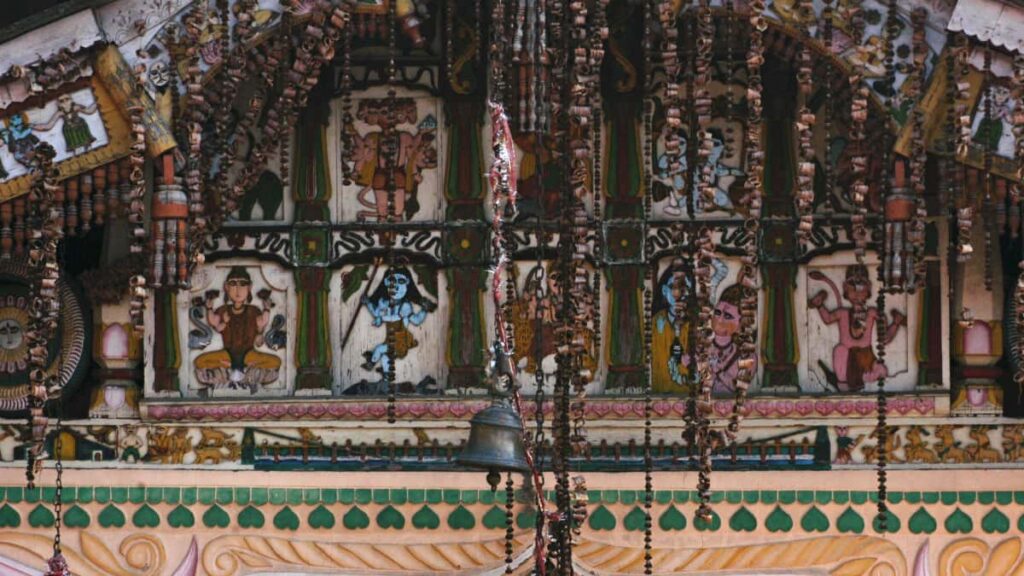 Kaytannon opas suomalaisille luovan alan tekijoille: miten loytaa ja pitchata Maltan matkabrandeja Clubhousessa, rakentaa trustia ja saada yhteistyot kayntiin.