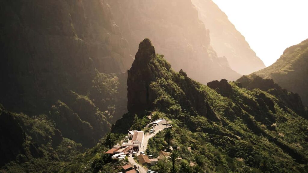 Konkreettinen opas suomalaisille sisallontuottajille: miten loytaa, lahestya ja saada kroatialaiset brandit esittelemaan sinua Telegram-kampanjoissa.