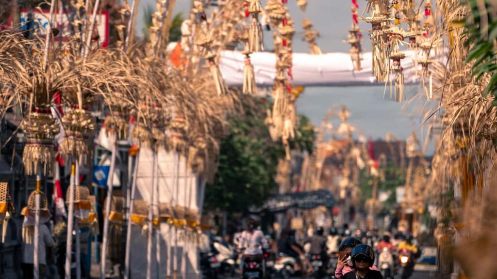 Kaytannon opas suomalaiselle mainostajalle: miten loytaa Myanmarin Shopeesisallontuottajat ja rakentaa vaikuttajavetoinen kestavyyskampanja paikallisella otteella.