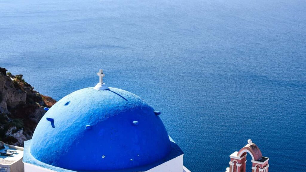 Kaytannon opas suomalaisille luoville: miten lahestya Kanadassa toimivia Netflix-yhteistyobrandeja takakameran (BTS) kuvauksiin, sopimusvinkit ja paikallinen verkostoituminen.